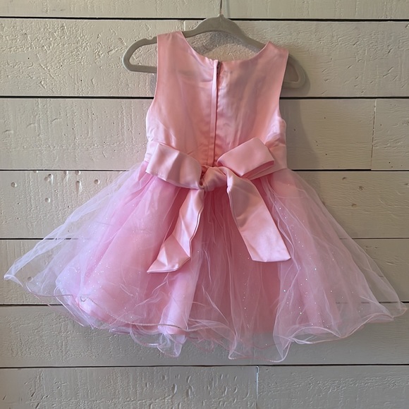 PINK TODDLER DRESS with Bead and Sequin details! - Size 2T/3T - Picture 3 of 12